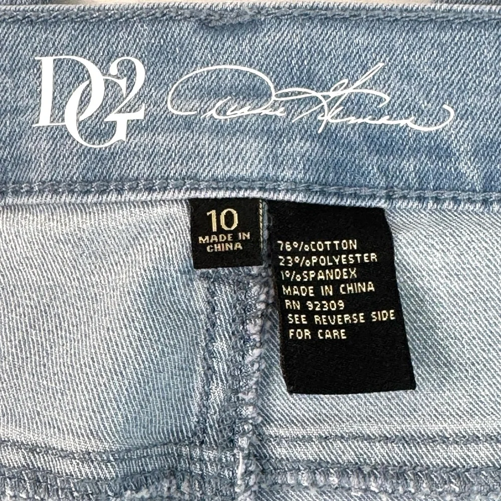Diane Gilman Cropped Embroidered Jeans Women’s Size 10 Stretch Light Wash DG2 - Picture 17 of 17